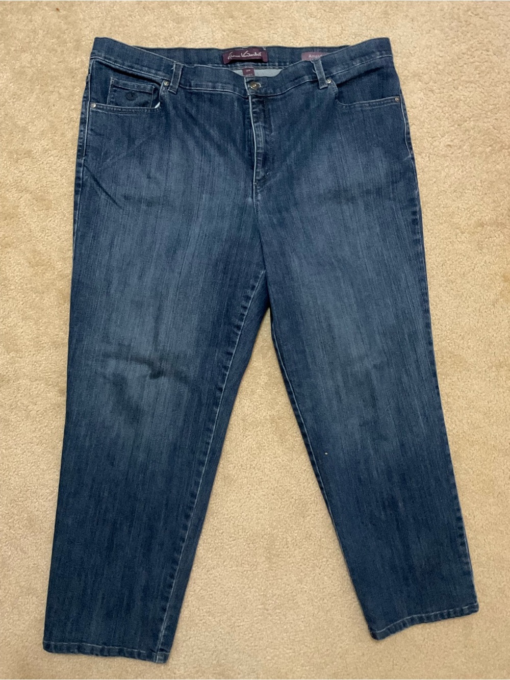 Gloria Vanderbilt Women's Straight Leg Jeans in Dark Blue